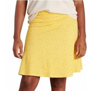 Toad&Co Chaka Skirt. Yellow daisies with orange. Organic cotton blend. Outdoor